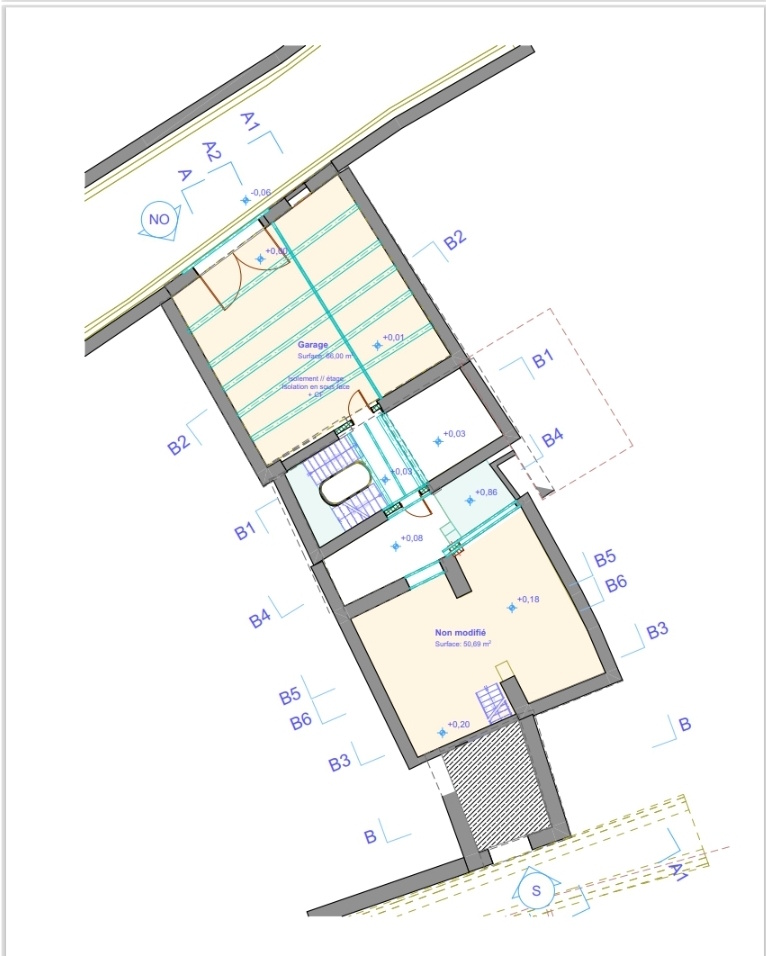 Large Stone Barn With 210 M2 Of Floor Space, In Need Of Renovation, With A Small Courtyard, Terrace