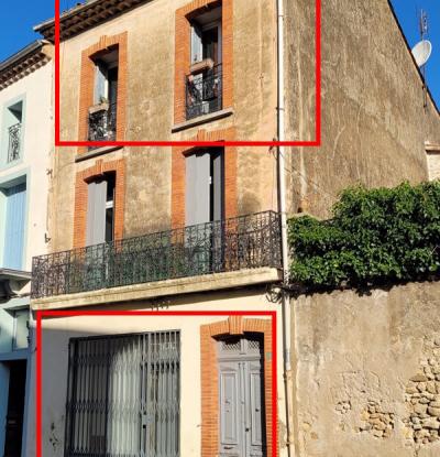Charming Character Apartment With Courtyard And Commercial Premises.
