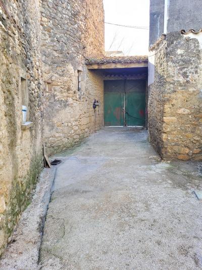 Stone Village House With 130 M2 Of Living Space And 150 M2 Courtyard. Interesting Investment