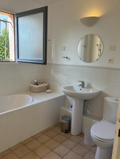 Single Storey Villa With Main Residence And Gite, On A Landscaped Plot Of 599 M2 With Pool.