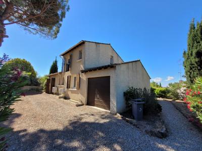 Pretty Villa In Need Of Updating, Offering 90 M2 Living Space On Charming 1311 M2 Plot With Pool And