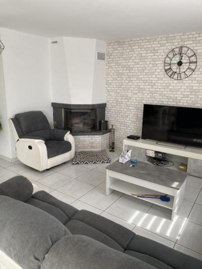 Very Comfortable Single Storey Villa With 4 Bedrooms And Garage On A Private Plot Of 700 M2.