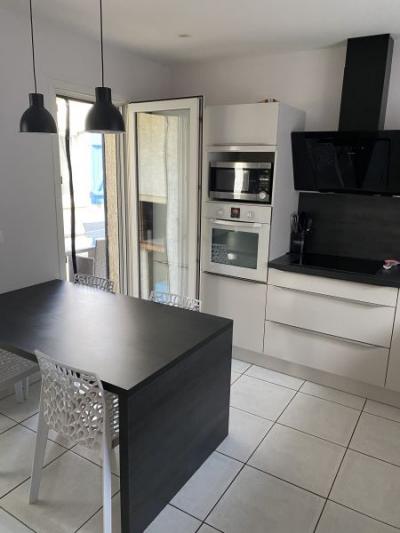 Very Comfortable Single Storey Villa With 4 Bedrooms And Garage On A Private Plot Of 700 M2.