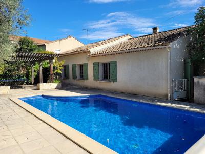 Charming, Cosy Single Storey Villa With 100 M2 Living Space, 830 M2 Garden, Large Garage And Swimmin