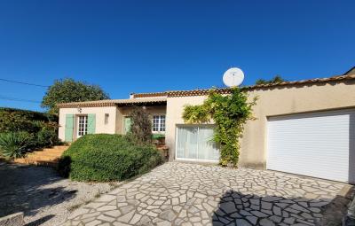 Charming, Cosy Single Storey Villa With 100 M2 Living Space, 830 M2 Garden, Large Garage And Swimmin