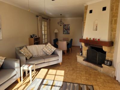 Charming, Cosy Single Storey Villa With 100 M2 Living Space, 830 M2 Garden, Large Garage And Swimmin