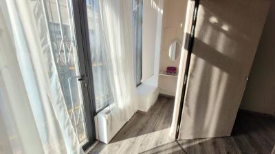 Excellent Visibility For This Commercial Premises With Shop Window Located In The Center Of The Vill