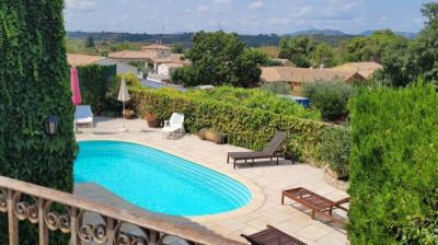 Very Pretty Stone House With 95 M2 Of Living Space, Terrace With Views, Courtyard And Swimming Pool.