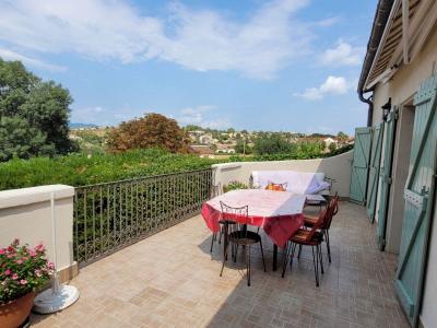 Very Pretty Stone House With 95 M2 Of Living Space, Terrace With Views, Courtyard And Swimming Pool.
