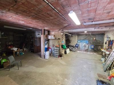 Very Pretty Stone House With 95 M2 Of Living Space, Terrace With Views, Courtyard And Swimming Pool.