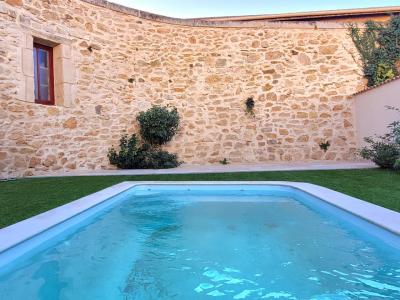 Beautiful Stone Renovated Barn With 100 M2 Living Space, Courtyard And Swimming Pool.