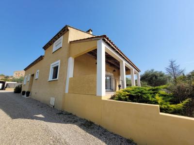 Impeccable Villa With 145 M2 Of Living Space, Including 3 Bedrooms, On 1270 M2 Of Buildable Land Wit