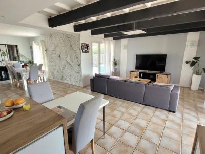 Impeccable Villa With 145 M2 Of Living Space, Including 3 Bedrooms, On 1270 M2 Of Buildable Land Wit