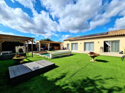 Superb Single Storey Villa With 137 M2 Of Living Space On A 808 M2 Plot With Heated Pool