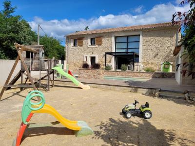 Beautiful Stone Outbuilding Renovated Into A Contemporary 190 M2 Home With 685 M2 Of Land.