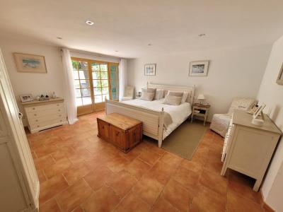 Very Pretty Renovated Village House Offering 110 M2 Living Space On 639 M2 Of Land With Swimming Poo