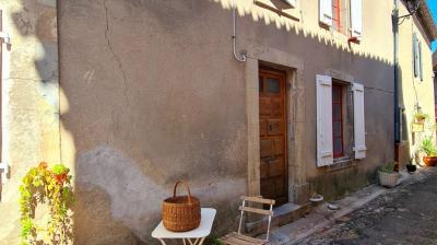 Beautiful Character House With 4 Bedrooms, 2 Bathrooms And Full Of Charm