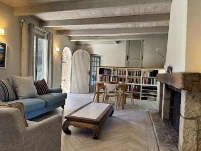 Charming Stone Farmhouse With 105 M2 Of Living Space On 19209 M2 Of Scrubland And Holm Oak Trees On