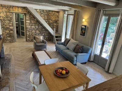 Charming Stone Farmhouse With 105 M2 Of Living Space On 19209 M2 Of Scrubland And Holm Oak Trees On
