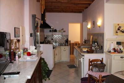 &#8364;96750 - House To Renovate, 4 Bedrooms, Courtyard