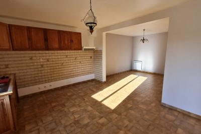 Flats / Apartments For Rent - 2 Rooms - 85 M2