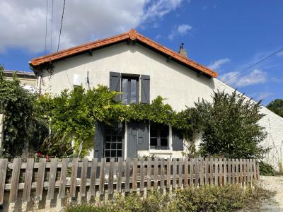 Hamlet House - From St-jean-d\'angely