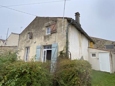 Stone House - Near Aulnay-de-saintonge