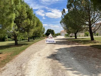 Maison De Bourg - Entre St-jean D\'angely & Aulnay-de-saintonge