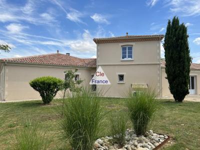 Maison De Bourg - Entre St-jean D\'angely & Aulnay-de-saintonge