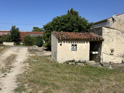 Stone House - 5 Km From St-jean-d\'angely