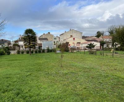 Maison Ancienne - Entre St-jean D\'angely & Rochefort