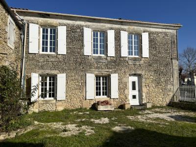 Stone House - Between Surgeres & Rochefort