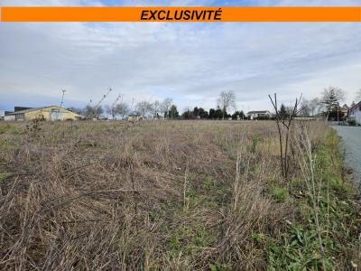 Building Land - 5 Km From St-jean-d\'angely