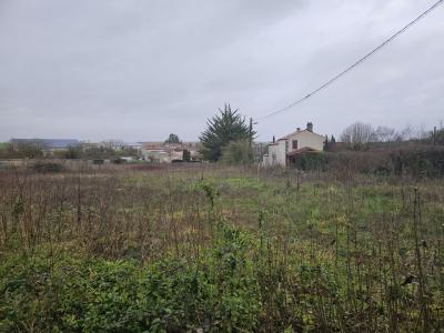 Building Land - Between Matha & Aulnay-de-saintonge