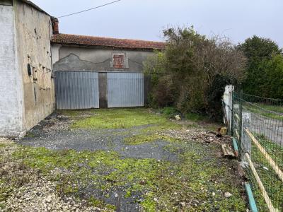 Hamlet House - Between St-jean-d\'angely & Surgeres