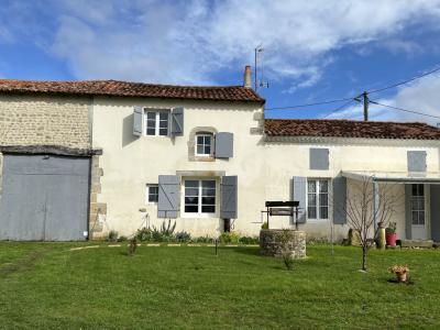 Village House - 10 Km From St-jean-d\'angely