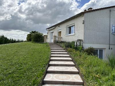 House - Between St-jean-d\'angely & Rochefort