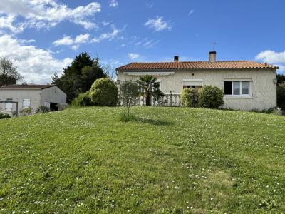 House - Between St-jean-d\'angely & Rochefort