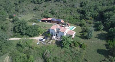 Exceptional, 23-hectare Estate, Recent 135 M2 Villa With Breathtaking Views Of The Pyrenees