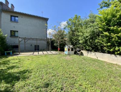 Charming Renovated Townhouse With Garage And Garden