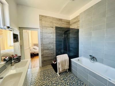 Carcassonne/narbonne Axis: Magnificent 430 M2 Mansion With Outbuildings And Garden