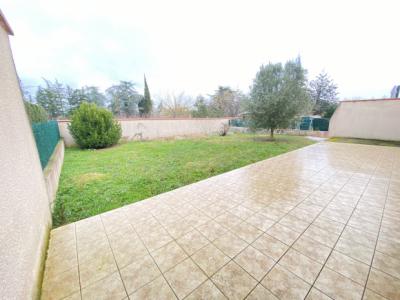 In A Village 5km From Limoux, 4 Bedroom Villa, 2 Bathrooms, A Large Garage Of 25m2 All On A Plot Of