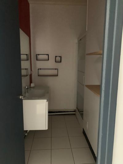Large Flat T3 Renovated With Taste Close To The Center Of Limoux.