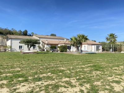 Only 3 Km From Limoux, Exceptional Property - Breathtaking View Of The Pyrenees