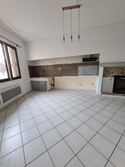 Donazac Village House T4 With Small Courtyard