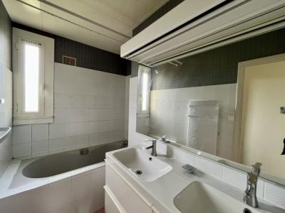 5-room Apartment With Balcony, Cellar And Parking