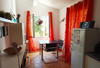 Villa Of 212 M2, On More Than 15,000 M2 Of Land, With Outbuildings And Breathtaking View.