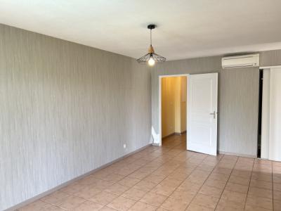 Carcassonne - Standing T2 - Unfurnished - Terrace - Covered Parking - Swimming Pool