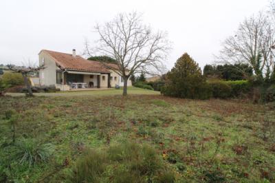 Near Limoux Independent Villa 102m2