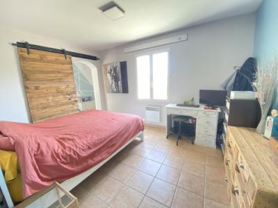 Ideally Located House In Limoux - Dominant View, Well-kept Exteriors, Quality Services